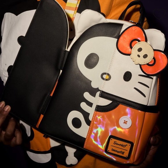 Loungefly - Sanrio Hello Killy Skeleton Costume Glow Mini Backpack - Picture 2 of 16